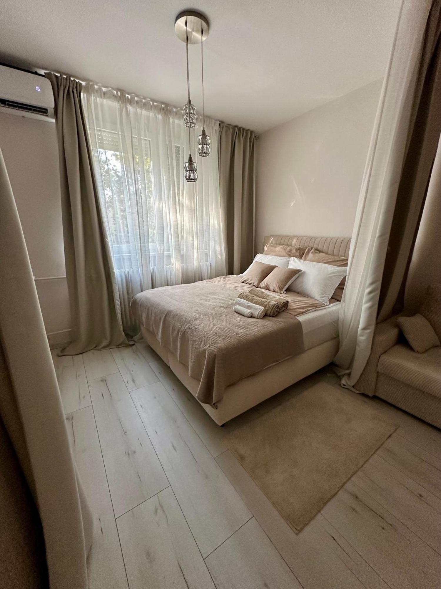 Mate Gold Apartment II Szeged Kültér fotó